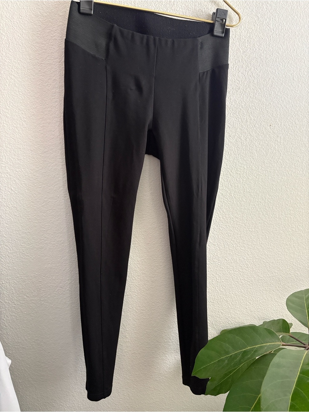 A Pea in the Pod Black Ponte Maternity Leggings